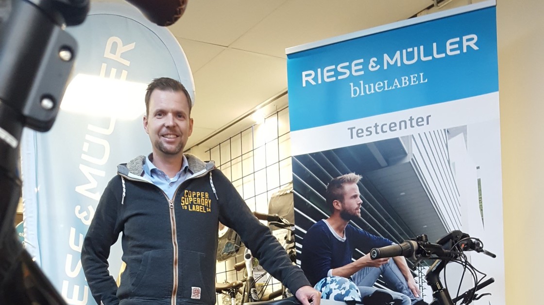 Dealer riesse en Muller